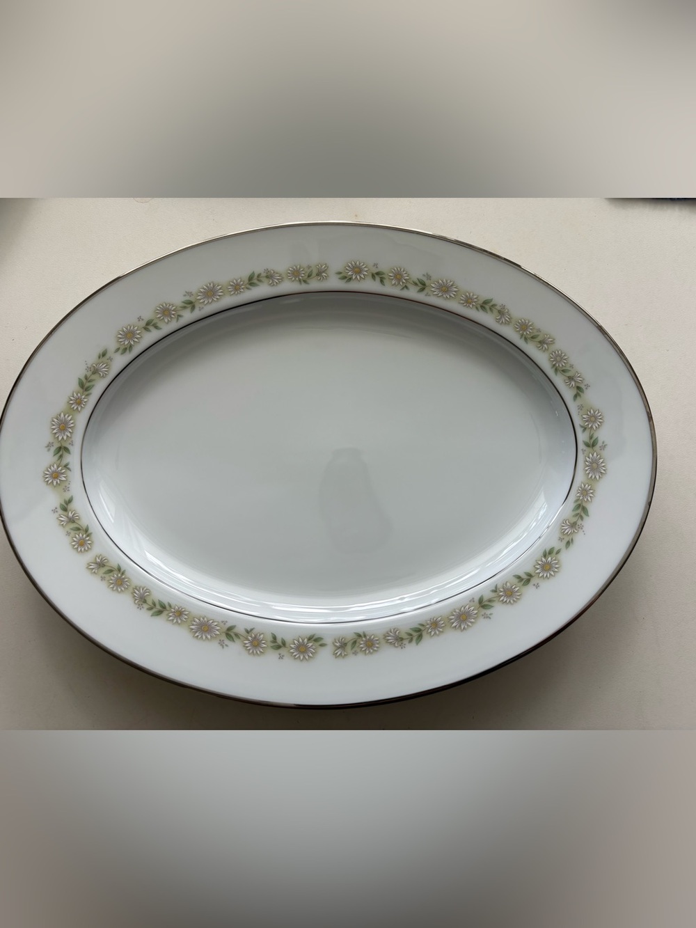 Noritake Japan 6908 Trilby White Oval Serving Platter with Daisy Trim 11.5”x8.5”